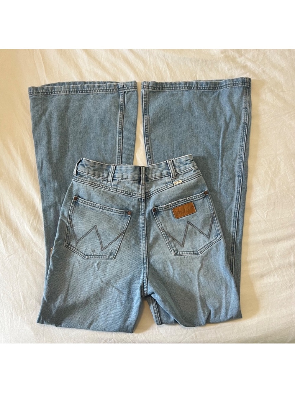 Billabong x Wrangler patchwork bell bottom jeans - Picture 9 of 10